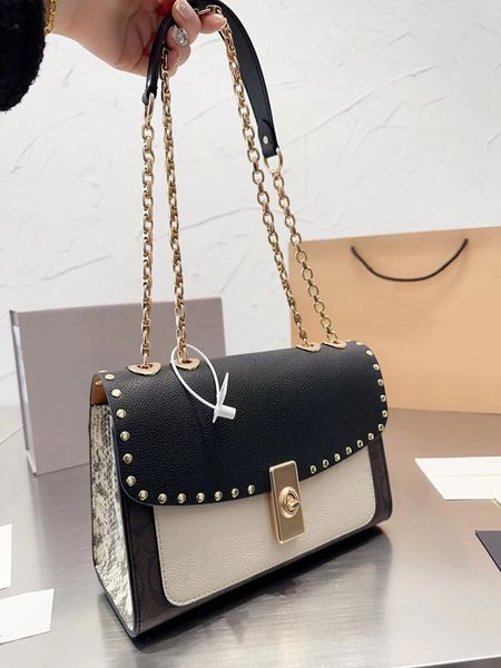 designer shoulder bags 2023 latest womens chain flap bag classic versatile two-tone underarm flip small square bag daily life
designer shoulder bags 2023 latest womens chain flap bag classic versatile two-tone underarm flip small square bag daily life