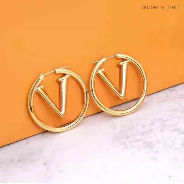 new v letter retro earrings circle gold fashion new net celebrity round face temperament ins alliance the same style earpiece fashion jewelr, Golden
new v letter retro earrings circle gold fashion new net celebrity round face temperament ins alliance the same style earpiece fashion jewelr, Golden