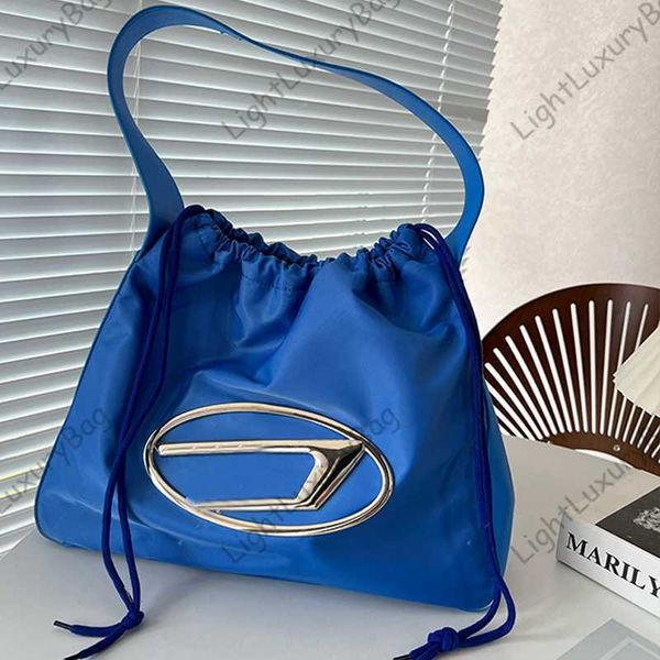 2023 trend crossbody bag fashion shoulder bags large capacity nylon handbags wallet designer women bags cross body d purse 230603
2023 trend crossbody bag fashion shoulder bags large capacity nylon handbags wallet designer women bags cross body d purse 230603