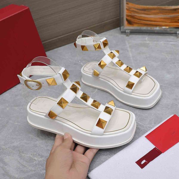 fashion sandal brand valentinosity designers women platform sandals women slide luxury sandal leisure flip-flops ht031, Black
fashion sandal brand valentinosity designers women platform sandals women slide luxury sandal leisure flip-flops ht031, Black