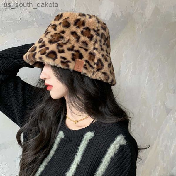 fashion winter faux fur plush bucket hat leopard print women outdoor warm sun hat soft velvet lady panama fisherman cap l230523, Blue;gray
fashion winter faux fur plush bucket hat leopard print women outdoor warm sun hat soft velvet lady panama fisherman cap l230523, Blue;gray