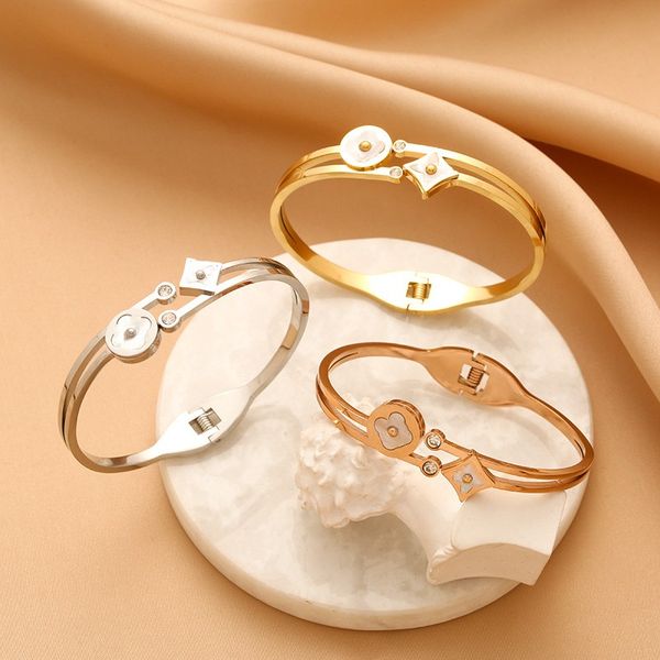 designer bracelet bangle clover bracelet high-quality classic 4/four leaf flowers clover charm bracelets bangle chain agate shell women&girl, Black
designer bracelet bangle clover bracelet high-quality classic 4/four leaf flowers clover charm bracelets bangle chain agate shell women&girl, Black