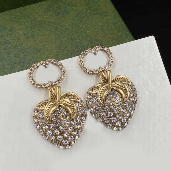 2022 new charm earrings fashion luxury brand designer diamond strawberry wedding party valentine's day christmas gift excellent quality, Golden
2022 new charm earrings fashion luxury brand designer diamond strawberry wedding party valentine's day christmas gift excellent quality, Golden