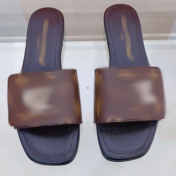 2023 fashion womens foam runner slipper fashion slides women slippers sandals shoes triple black white red resin bone desert sand lightweigh
2023 fashion womens foam runner slipper fashion slides women slippers sandals shoes triple black white red resin bone desert sand lightweigh