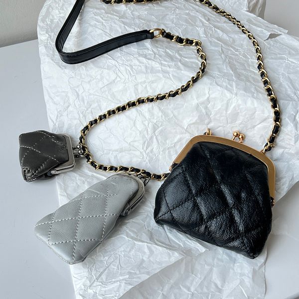 french womens 3in1 lovely lipstic coin clip vanity bags gold metal hardware matelasse chain crossbody shoulder handbags outdoor street trend
french womens 3in1 lovely lipstic coin clip vanity bags gold metal hardware matelasse chain crossbody shoulder handbags outdoor street trend