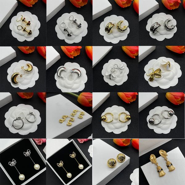 2023 new stud earrings for women european and american simple temperament small pearl diamond letter earrings gift birthday wedding annivers, Golden;silver
2023 new stud earrings for women european and american simple temperament small pearl diamond letter earrings gift birthday wedding annivers, Golden;silver