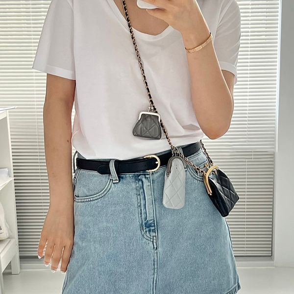 womens designer 3in1 tiny lipstick coin purse clip vanity bags gold metal hardware matelasse chain crossbody shoulder handbags outdoor stree
womens designer 3in1 tiny lipstick coin purse clip vanity bags gold metal hardware matelasse chain crossbody shoulder handbags outdoor stree
