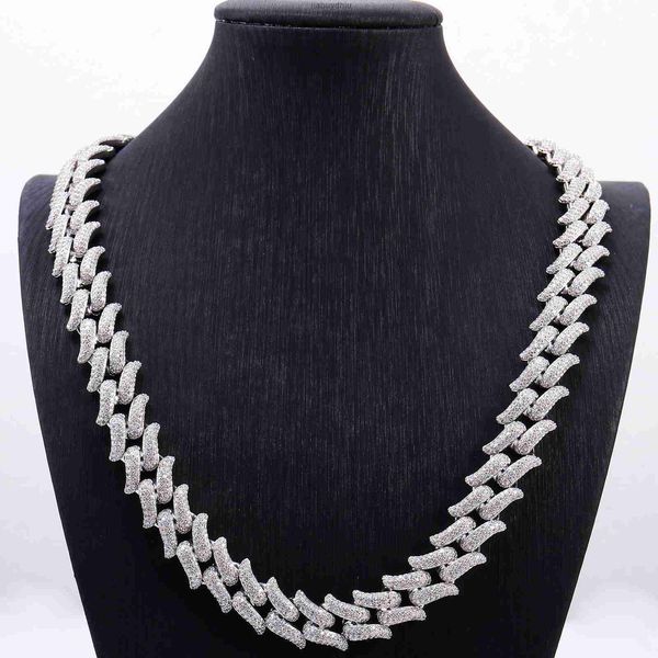 beautiful and fashionable men's necklace cuban link chain 925 sterling silver miami moissanite from stone
beautiful and fashionable men's necklace cuban link chain 925 sterling silver miami moissanite from stone