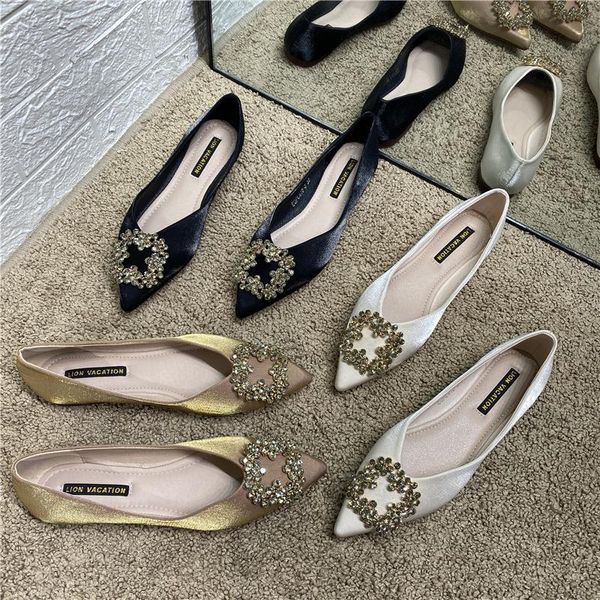 new shoes gentle shallow mouth single shoe womens rhinestones soft bottoming pointed non-slip flats comfortable woman shoes2023, Black
new shoes gentle shallow mouth single shoe womens rhinestones soft bottoming pointed non-slip flats comfortable woman shoes2023, Black