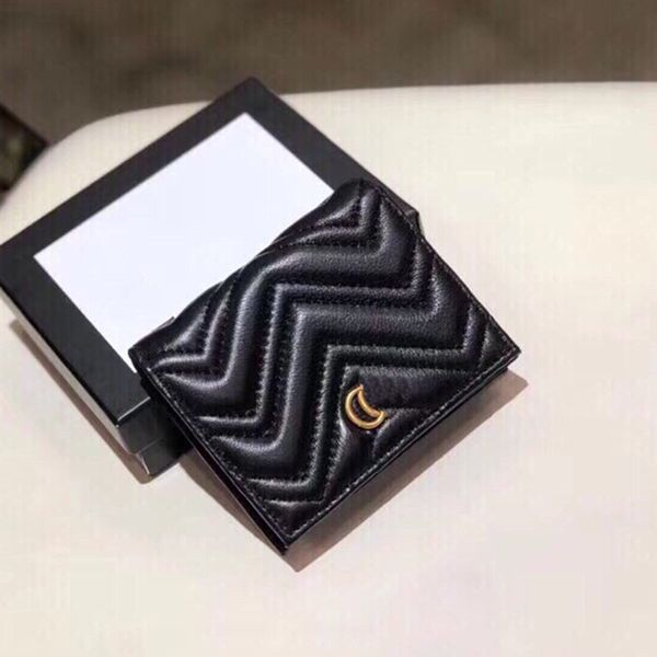 23ss mens womens short wallets solid color cowhide genuine leather handbag luxurys designers bag ladies quilted travel wallet coin purse wit, Red;black
23ss mens womens short wallets solid color cowhide genuine leather handbag luxurys designers bag ladies quilted travel wallet coin purse wit, Red;black