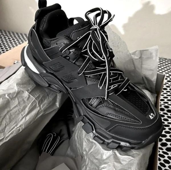 designer men casual shoes track sneaker logo-detailed mesh and rubber sneakers mark and shark runner trainers in black white lace up 38-45
designer men casual shoes track sneaker logo-detailed mesh and rubber sneakers mark and shark runner trainers in black white lace up 38-45
