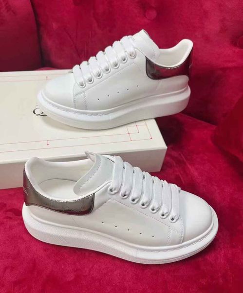 famous summer platform sneakers shoes men women couple outdoor trainers white black calfskin leather rubber tread sole party dress casual wa
famous summer platform sneakers shoes men women couple outdoor trainers white black calfskin leather rubber tread sole party dress casual wa
