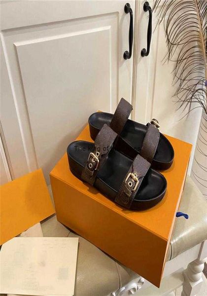 designerwomen sandal summer slippers slide bom dia flat mule 1a3r5m cool effortlessly stylish slides 2 straps with adjusted gold 2950205, Black
designerwomen sandal summer slippers slide bom dia flat mule 1a3r5m cool effortlessly stylish slides 2 straps with adjusted gold 2950205, Black