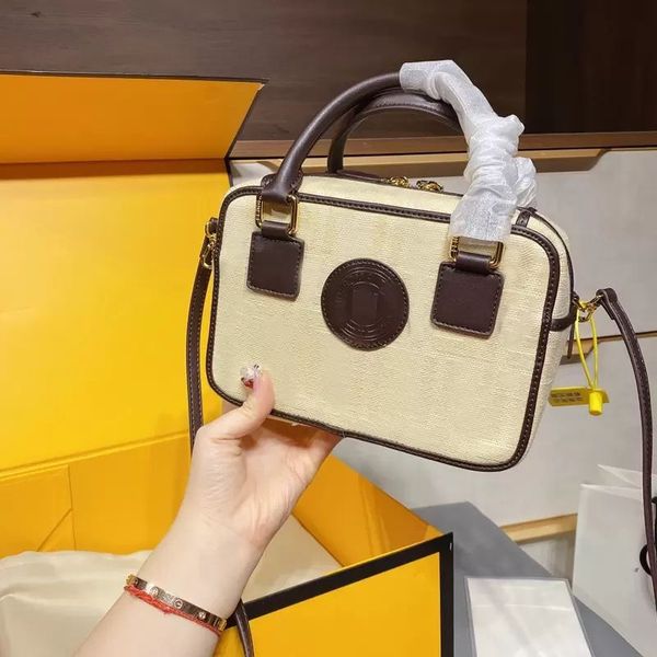 2023 square handbag fashion letter print shoulder bag canvas genuine leather crossbody bag women clutch tote bags lunch box bag, Black;red
2023 square handbag fashion letter print shoulder bag canvas genuine leather crossbody bag women clutch tote bags lunch box bag, Black;red
