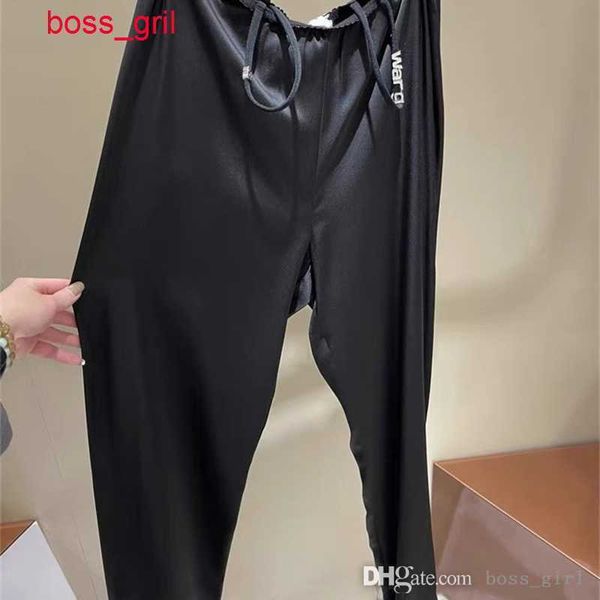 2023 spring/summer designer new letter diamond inlaid letter metal buckle low waist silk drop loose waist casual pants for women, Black;white
2023 spring/summer designer new letter diamond inlaid letter metal buckle low waist silk drop loose waist casual pants for women, Black;white