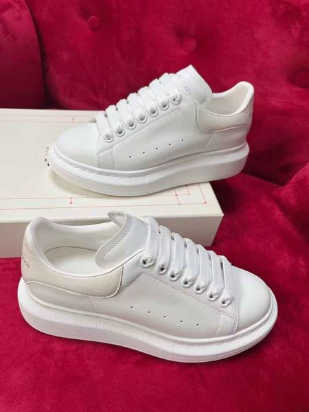luxury design platform sneakers shoes men women comfort trainers white black calfskin leather rubber tread sole party dress casual walking e
luxury design platform sneakers shoes men women comfort trainers white black calfskin leather rubber tread sole party dress casual walking e