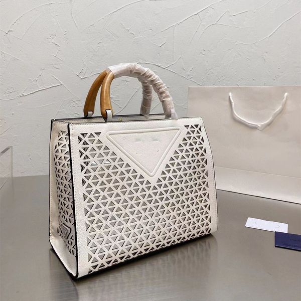 spring and summer new hollowed out shopping bag senior sense fashion tote bamboo joint portable large capacity women's bag
spring and summer new hollowed out shopping bag senior sense fashion tote bamboo joint portable large capacity women's bag