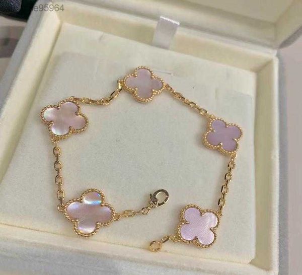 designer bracelets luxury clover bracelet pearl 18k gold brand love bangle charm bracelets shining crystal a party jewelry6109382v1ak, Golden;silver
designer bracelets luxury clover bracelet pearl 18k gold brand love bangle charm bracelets shining crystal a party jewelry6109382v1ak, Golden;silver