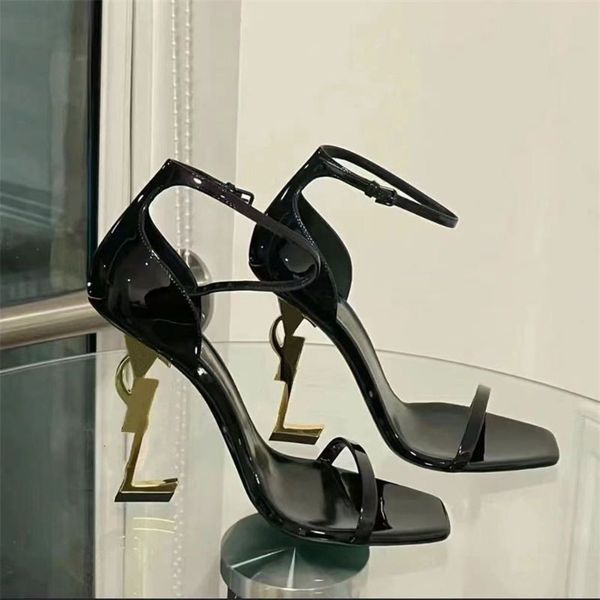 luxury brand women high heels sandals classics letter heel 7cm 10cm summer black shiny patent leather designer lady wedding shoes 35-43
luxury brand women high heels sandals classics letter heel 7cm 10cm summer black shiny patent leather designer lady wedding shoes 35-43