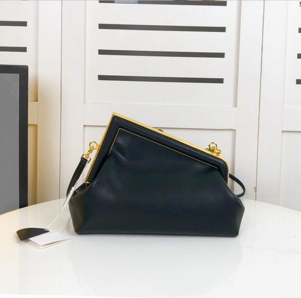 designer bag women channel bag handbag genuine leather bag baguette bags fashion with trendy letter pattern straddle shoulder bag -f ing
designer bag women channel bag handbag genuine leather bag baguette bags fashion with trendy letter pattern straddle shoulder bag -f ing