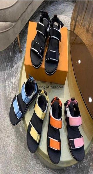 2021 designer women sandals bom dia flat mule slipper patent canvas men beach slides rubber soles summer flip flops with box2363804, Black
2021 designer women sandals bom dia flat mule slipper patent canvas men beach slides rubber soles summer flip flops with box2363804, Black