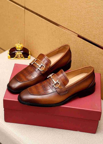 2023 ferragamo genuine leather office dress shoes suit style brand designer wedding casual business flats classic slip on loafers size 38-47, Black
2023 ferragamo genuine leather office dress shoes suit style brand designer wedding casual business flats classic slip on loafers size 38-47, Black