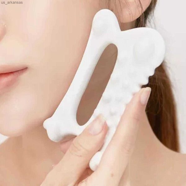 1pc facial gua sha massage board ceramics reduce fat static portable full body scraping plate for women adults l230523
1pc facial gua sha massage board ceramics reduce fat static portable full body scraping plate for women adults l230523