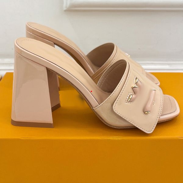 2023 fashion women brand slippers designer sandals flat flip flops crocodile skin slide ladies beach sandal summer with box -438, Black
2023 fashion women brand slippers designer sandals flat flip flops crocodile skin slide ladies beach sandal summer with box -438, Black