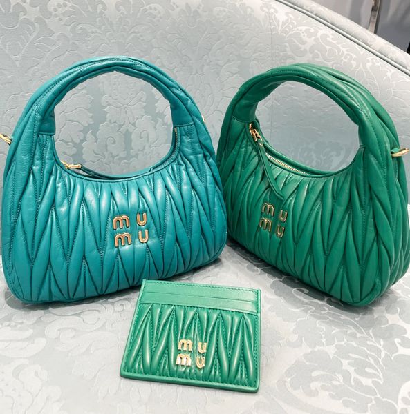 luxury designer toiletry kits miui clutch shop bag miu genuine leather women make up bag cross body duffle tote wander matelasse handbags me
luxury designer toiletry kits miui clutch shop bag miu genuine leather women make up bag cross body duffle tote wander matelasse handbags me