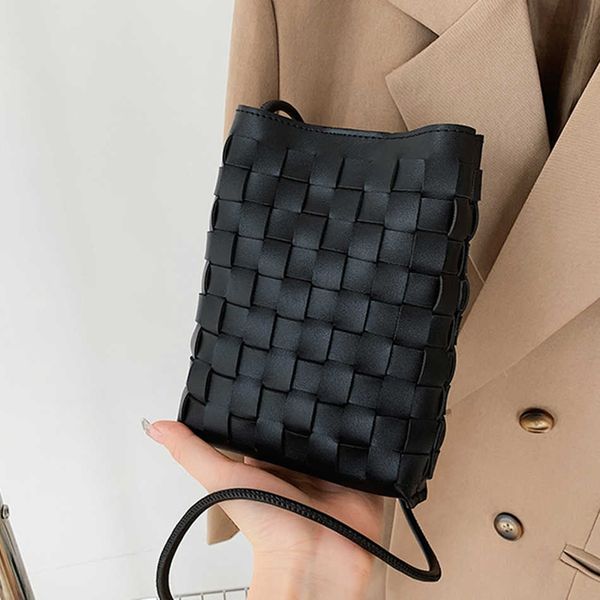 designer mini woven women shoulder bag luxury brand small weave pu leather crossbody bags fashion knitting phone coin sac purses 230424
designer mini woven women shoulder bag luxury brand small weave pu leather crossbody bags fashion knitting phone coin sac purses 230424