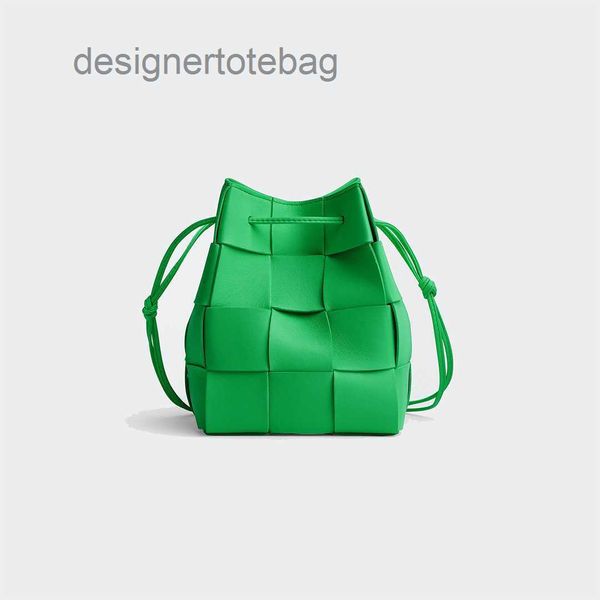 bottegas cassette bucket bag fashion designer woman bag women shoulder bag handbag purse woven genuine leather cross body chain high grade q
bottegas cassette bucket bag fashion designer woman bag women shoulder bag handbag purse woven genuine leather cross body chain high grade q