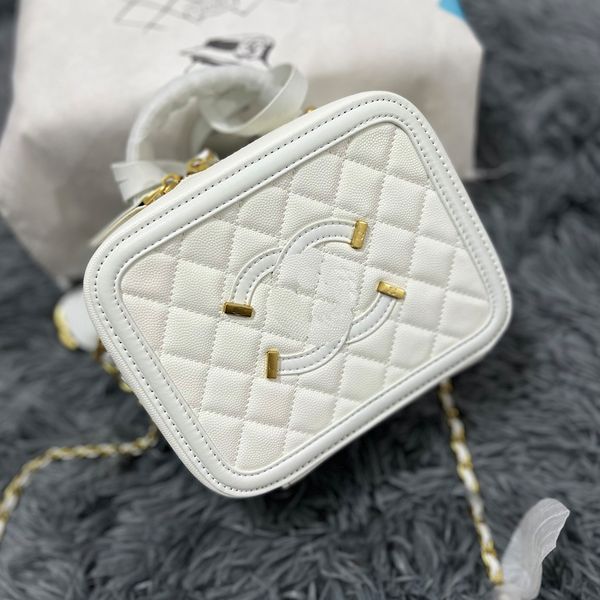 luxurys women metallic chain shoulder bag fashion pure white small handbags leather hasp crossbody bags party elegant evening totes wallet
luxurys women metallic chain shoulder bag fashion pure white small handbags leather hasp crossbody bags party elegant evening totes wallet
