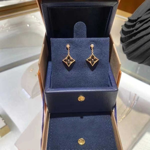 earrings designer luxury plating 18k gold brand stud diamond valentine wedding gifts, Golden;silver
earrings designer luxury plating 18k gold brand stud diamond valentine wedding gifts, Golden;silver