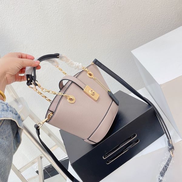 2023 classic designer woman bag shoulder bags purse original box lychee genuine leather lane cross body chain high grade quality handbag buc
2023 classic designer woman bag shoulder bags purse original box lychee genuine leather lane cross body chain high grade quality handbag buc