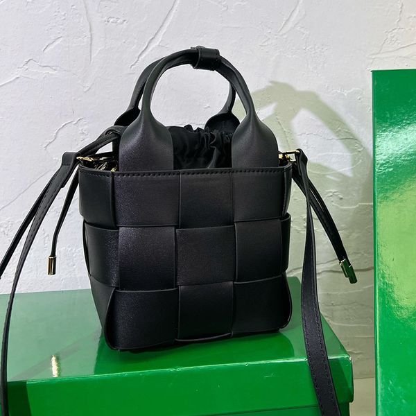bucket bag drawstring knitting underarm crossbody shoulder shopping handbags bags women genuine leather messenger handbag purse pouch remova
bucket bag drawstring knitting underarm crossbody shoulder shopping handbags bags women genuine leather messenger handbag purse pouch remova