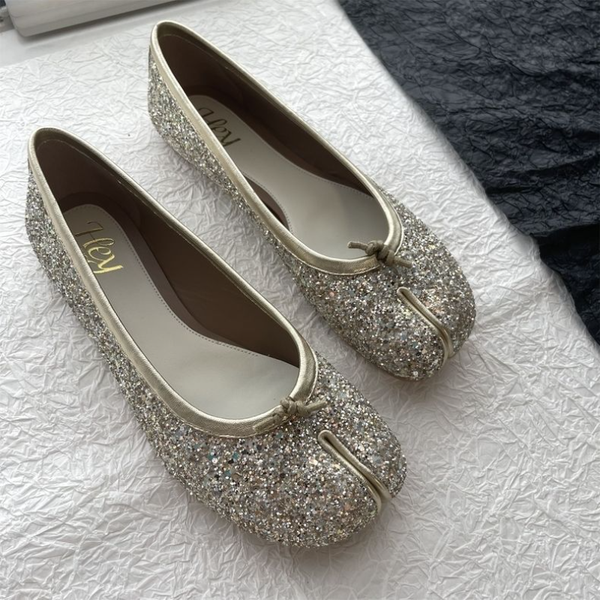 2023 new sequined upper split plus size womens shoes shallow round flat shoes solid color casual and comfortable lazy shoes, Black
2023 new sequined upper split plus size womens shoes shallow round flat shoes solid color casual and comfortable lazy shoes, Black