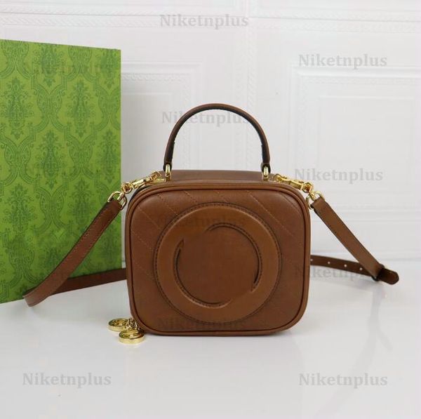 designer blondie g camera bag round interlocking g handbag leather patch handle bag 744434 womens designer luxurys crossbody double zipper s
designer blondie g camera bag round interlocking g handbag leather patch handle bag 744434 womens designer luxurys crossbody double zipper s