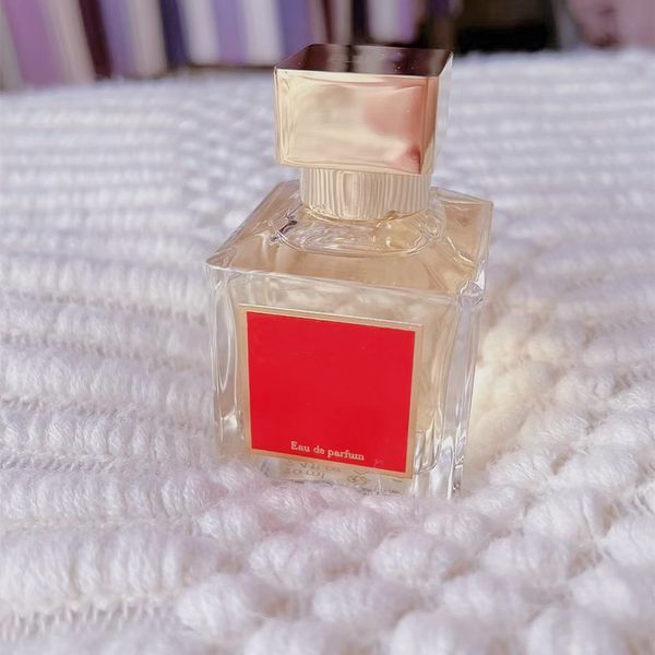 maison perfume extrait oud r0se eau de parfum 70ml fragrance good smell long time leaving body spray high version quality fast ship
maison perfume extrait oud r0se eau de parfum 70ml fragrance good smell long time leaving body spray high version quality fast ship