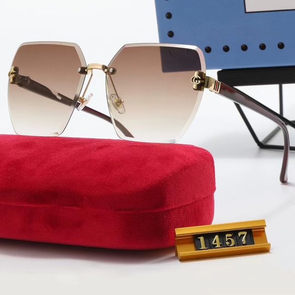 selling and popular sunglasses fashionable design sunglasses ladies' glasses retro metal sunglasses, luxurious blackout lenseswith box, White;black
selling and popular sunglasses fashionable design sunglasses ladies' glasses retro metal sunglasses, luxurious blackout lenseswith box, White;black