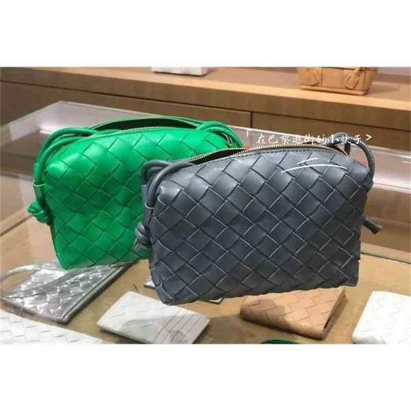 luxurys bag handbags bottegavenetas baodiejia designer 22 women's bag woven loop mini camera bag shoulder belt knotted one shoulder zip
luxurys bag handbags bottegavenetas baodiejia designer 22 women's bag woven loop mini camera bag shoulder belt knotted one shoulder zip