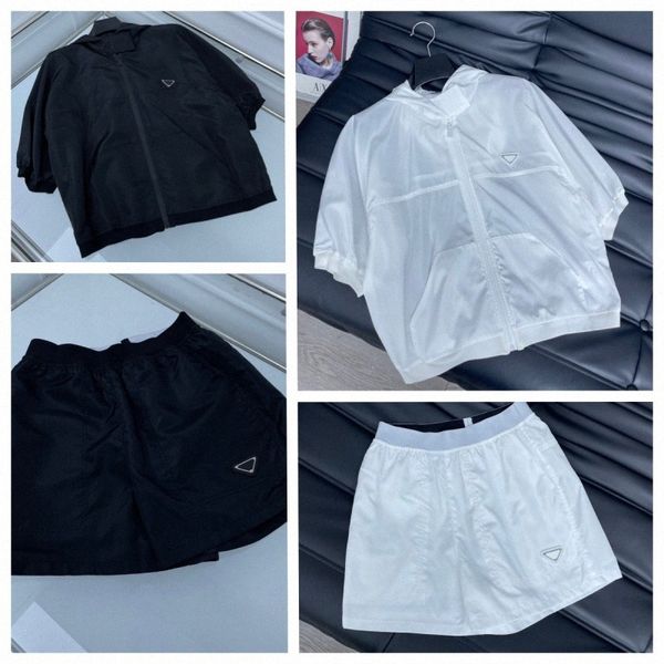 2023 womens spring and summer hooded zipper coat elastic waist shorts sports suits casual suits women designers fashion two pieces sets p3w7, Gray
2023 womens spring and summer hooded zipper coat elastic waist shorts sports suits casual suits women designers fashion two pieces sets p3w7, Gray