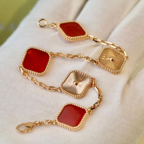 luxury van clover designer charm bracelets for women 18k gold 4 leaf sweet flower gold laser red stone link chain bracelet jewelry with bran, Golden;silver
luxury van clover designer charm bracelets for women 18k gold 4 leaf sweet flower gold laser red stone link chain bracelet jewelry with bran, Golden;silver