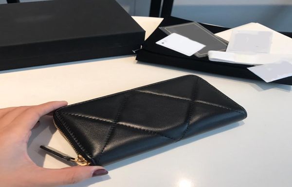 in the latest zipper card holder a55412 the texture of goat skin fashion wallet genuine leather unique western style wallet5134223, Brown;gray
in the latest zipper card holder a55412 the texture of goat skin fashion wallet genuine leather unique western style wallet5134223, Brown;gray
