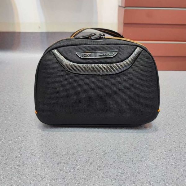 bag tumi/tuming mclaren designer co branded series 373006 remex storage bag makeup bag wash bag
bag tumi/tuming mclaren designer co branded series 373006 remex storage bag makeup bag wash bag