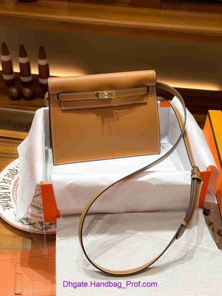 hemrres tote bags original edition for sale bag womens bag crossbody bag small square bag chain fashion one shoulder leather double shoulder
hemrres tote bags original edition for sale bag womens bag crossbody bag small square bag chain fashion one shoulder leather double shoulder