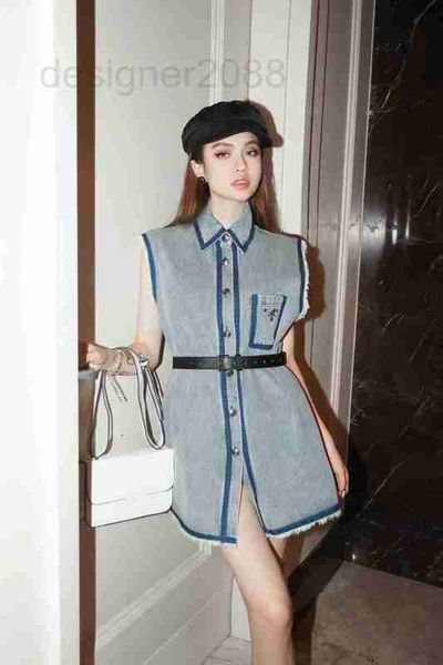 women's vests designer comes with a waistband, triangular logo, lapel, washed denim sleeveless dress, feminine and stylish, showing sli, Black;white
women's vests designer comes with a waistband, triangular logo, lapel, washed denim sleeveless dress, feminine and stylish, showing sli, Black;white