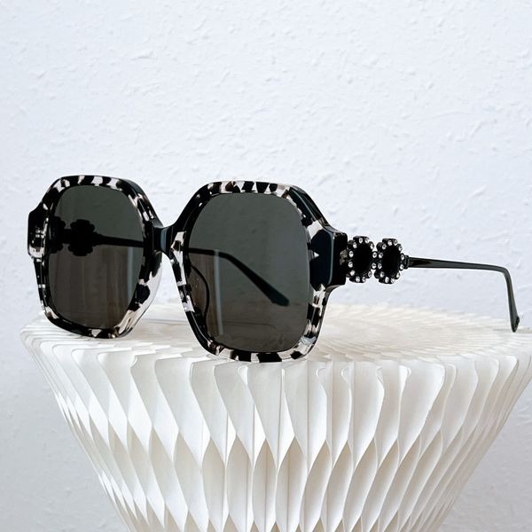 oversize irregular womens sunglasses diamond cut flower design elegant classic highlighting femininity size 52 19 145 sunglasses men, White;black
oversize irregular womens sunglasses diamond cut flower design elegant classic highlighting femininity size 52 19 145 sunglasses men, White;black