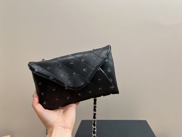 cc bag punk bag women's envelope bag diamond checkered cc logo classic flip bag metal buckle opening designer luxury bag id luxury_bag1
cc bag punk bag women's envelope bag diamond checkered cc logo classic flip bag metal buckle opening designer luxury bag id luxury_bag1
