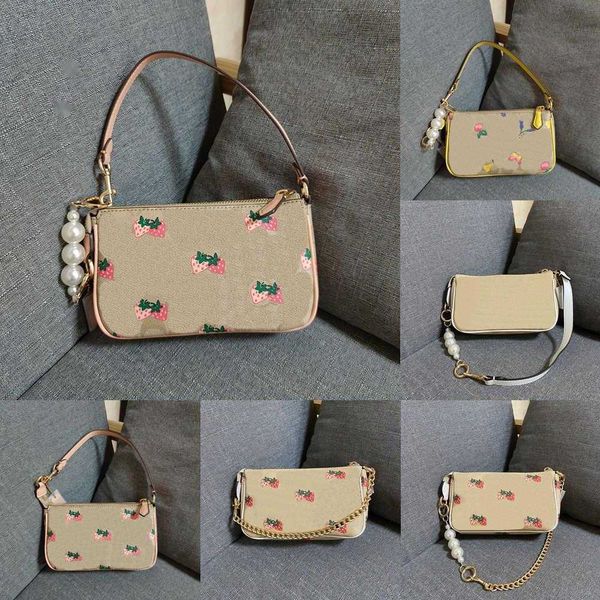 26 styles underarm tote bag pearl chain designer bag women flower single shoulder bags c letter luxurys handbag strawberry mahjong bag 23031
26 styles underarm tote bag pearl chain designer bag women flower single shoulder bags c letter luxurys handbag strawberry mahjong bag 23031
