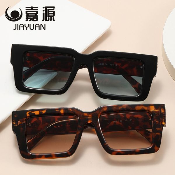 women sunglasses designer brand men sunglasses new personality metal trim sunglasses street ssunglasses m381, White;black
women sunglasses designer brand men sunglasses new personality metal trim sunglasses street ssunglasses m381, White;black